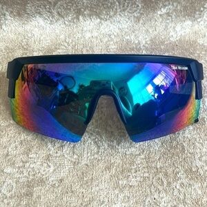 NWT True Religion Shield Sunglasses Blue Mirror Black Speckled Frames Unisex True Religion | Accessories | Brand New True Religion  main image 4
